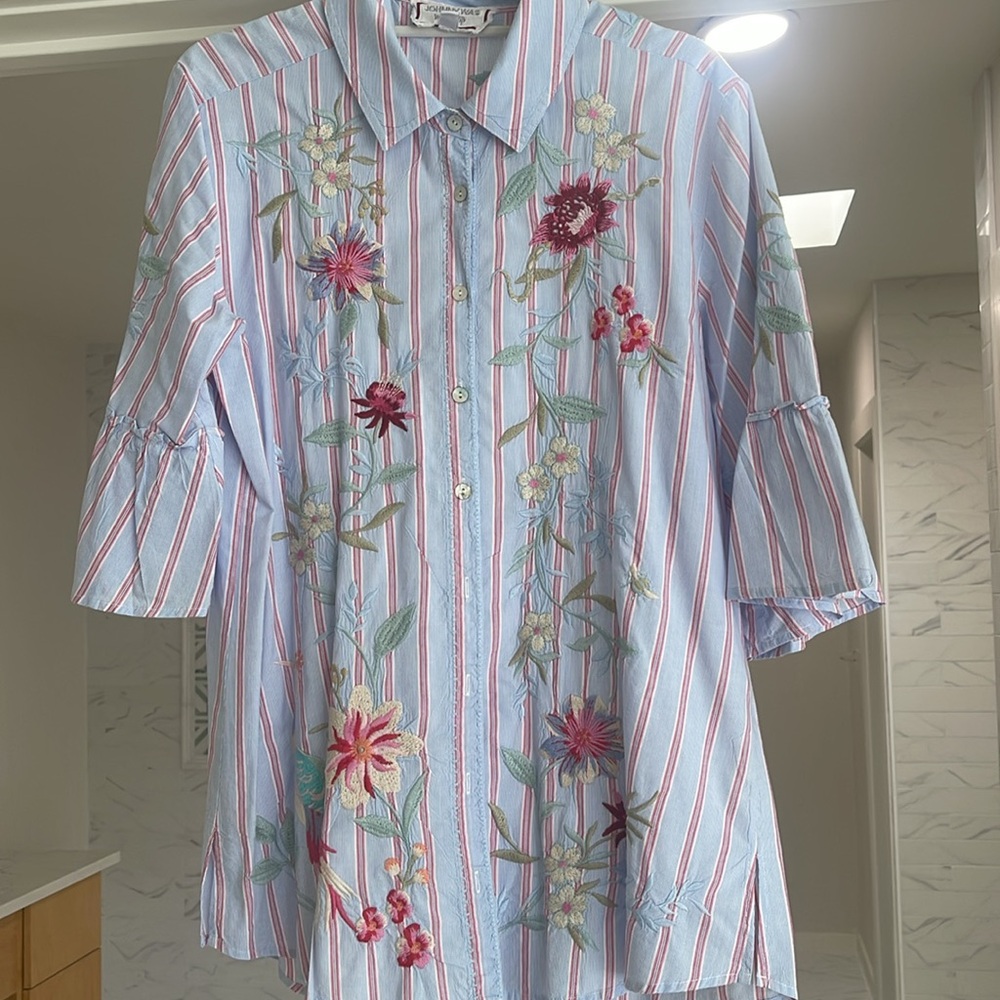 Johnny Was Button Front Shirt with Embroidered Detailing. Size M
